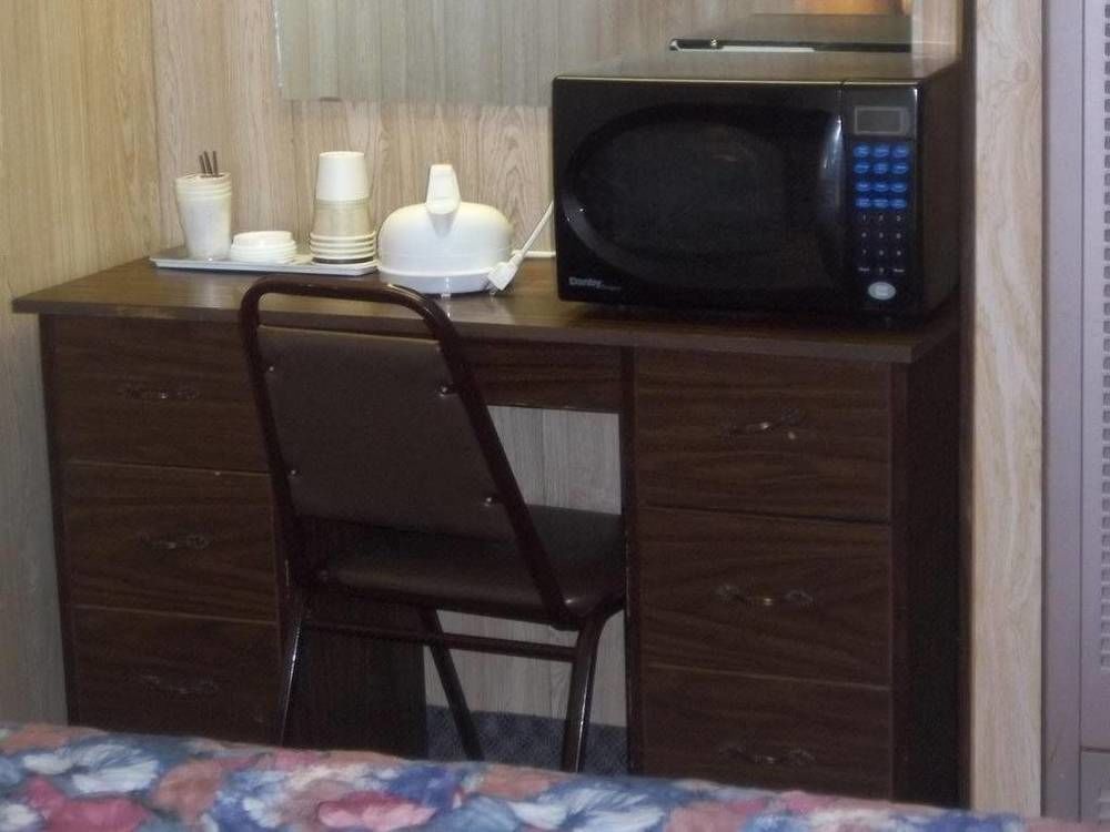 Raval Paradise Motel And Rv Park Youngstown Екстер'єр фото