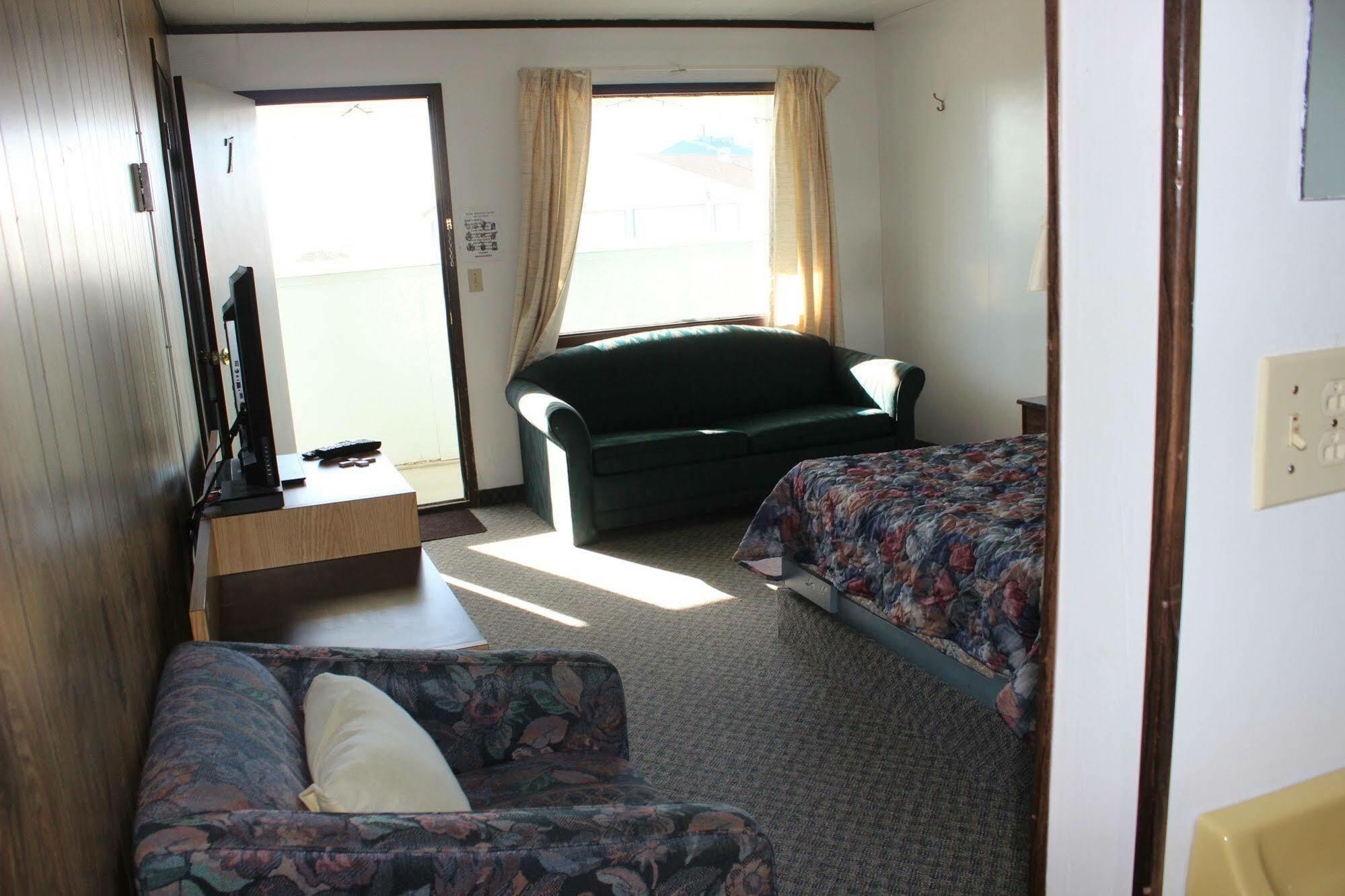 Raval Paradise Motel And Rv Park Youngstown Екстер'єр фото