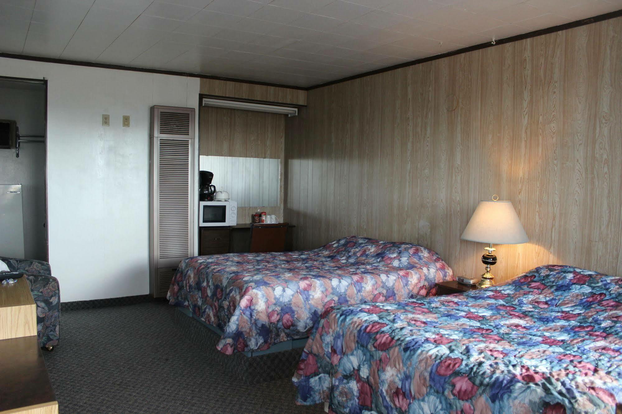 Raval Paradise Motel And Rv Park Youngstown Екстер'єр фото