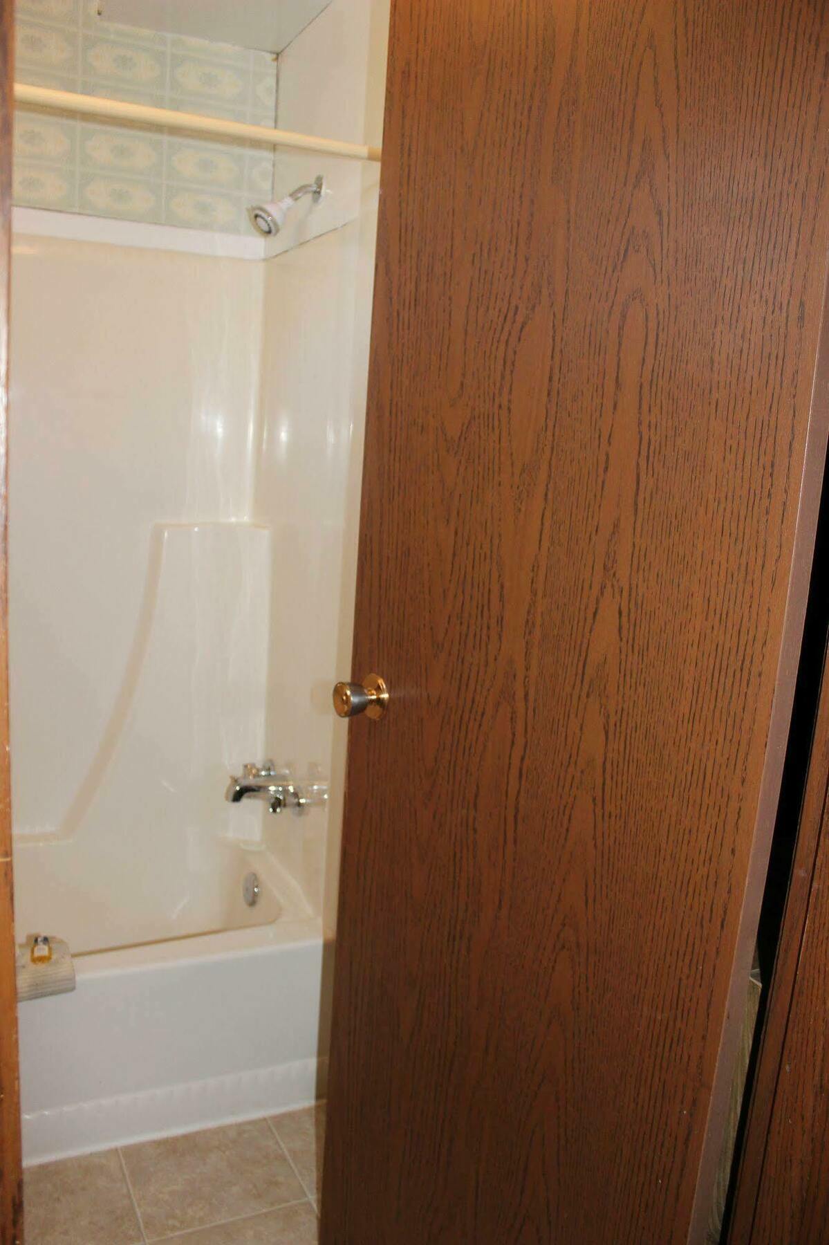 Raval Paradise Motel And Rv Park Youngstown Екстер'єр фото
